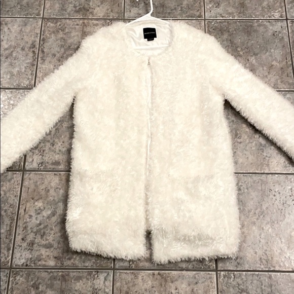 GUESS by Marciano Women's Lizzie Faux-Fur Coat. - Picture 4 of 15